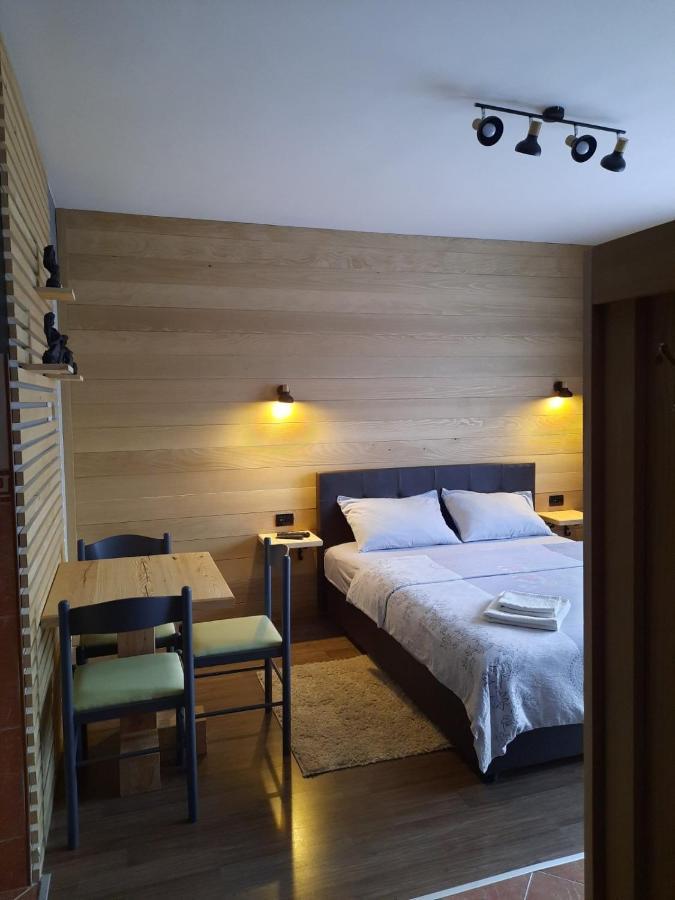 Mrdja Apartments 콜라신 외부 사진